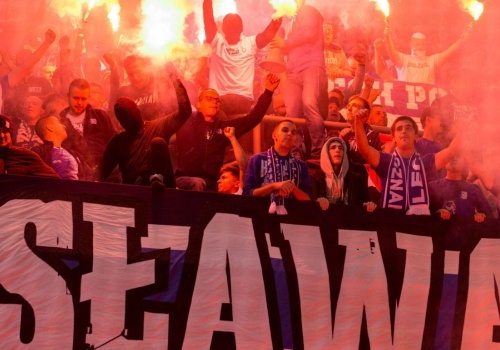 Setki tysięcy złotych strat przez jeden wieczór. Tak wygląda stadion Widzewa po wizycie gości z Poznania