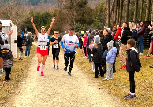 Tysiące kroków dla Patrycji. Charytatywny bieg w Klimkówce i emocjonująca licytacja