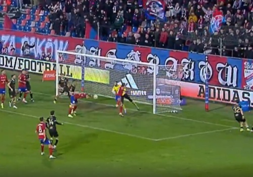 Dwa gole i czerwona kartka! Raków zagrał z Pogonią