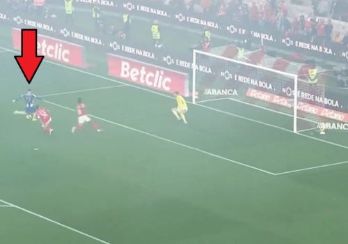 Genialna akcja Pietuszewskiego. Co za bramka w hicie