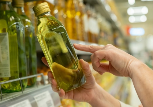 Alarmujące wyniki testu. Związki z ropy naftowej w popularnym oleju