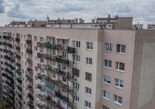 Bloki z wielkiej płyty nie spełniają standardów. Problem dla mieszkańców