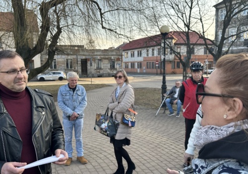 Wierzba z Placu Zamkowego symbolem sprzeciwu wobec wycinek drzew