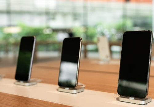 iPhone'y biją rekordy popularności. Nowy model tylko wzmocni ten trend