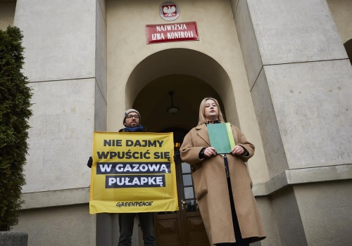 Katar wstrzymał produkcję LNG. Gazowa strategia rządu hazardem