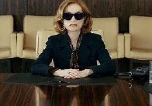 „Najbogatsza kobieta świata”- Isabelle Huppert: role, które mnie interesują, wykraczają poza proste definicje (wywiad)