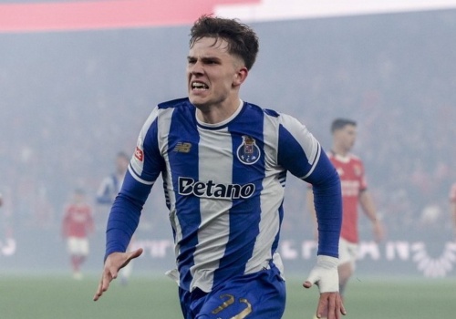 Ale bramka! Oskar Pietuszewski ośmieszył obrońców Jose Mourinho