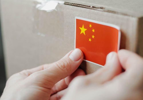 Odebrał paczkę z Chin. Nagle w środku coś zaczęło się poruszać