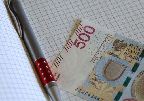 Dodatkowe 500 zł do emerytury z ZUS. Takie są warunki