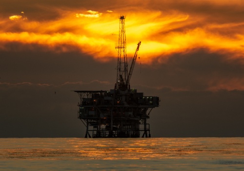 Gorąco na rynku ropy. G7 sięga po zapasy, cena reaguje