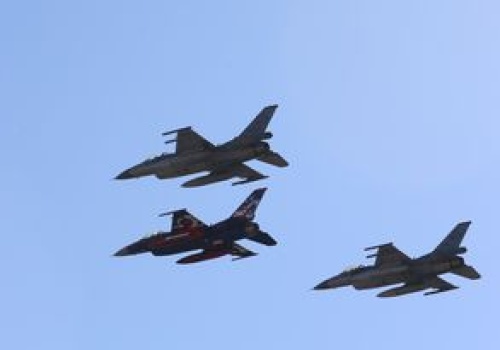 Turcja wysyła sąsiadowi sześć F-16. W tle incydent z irańskim dronem