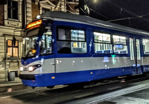 Policja i MPK sprawdzały nocne tramwaje. 88 osób jechało bez biletu