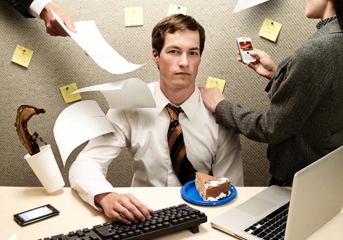 Pobudzeni, przewrażliwieni, nienasyceni – wysoka cena multitaskingu