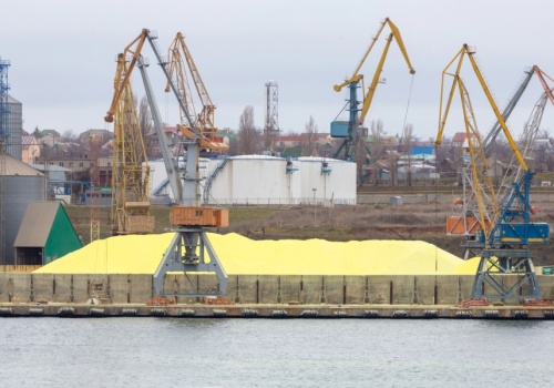 Zagrożone chińskie rolnictwo. Przez wojnę w Iranie brakuje siarki w Chinach