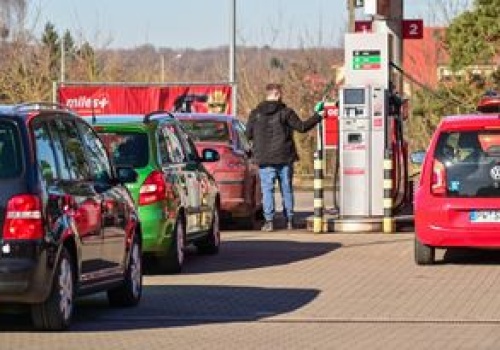 Ceny paliw na stacjach. Niewielu o tym wie. Tyle kasuje państwo