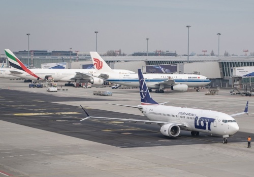 Niski, dudniący dźwięk z Lotniska Chopina? „To działania mające charakter krótkotrwały”