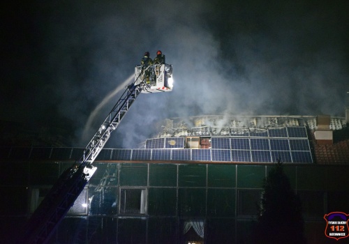 Pożar w Tychach. Palił się dach hotelu