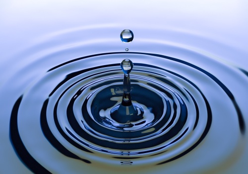 W kropli superciekłego helu zrobiono coś, co jeszcze niedawno było poza zasięgiem