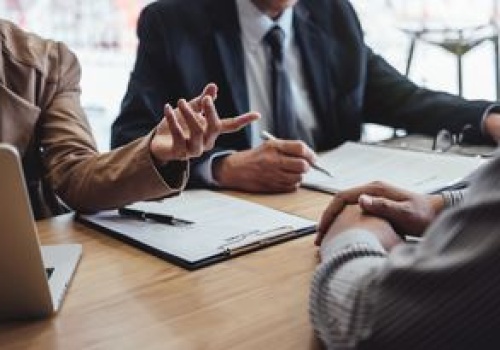 500 CV na jedno miejsce. W tej profesji zarobki sięgają 26 tys. zł