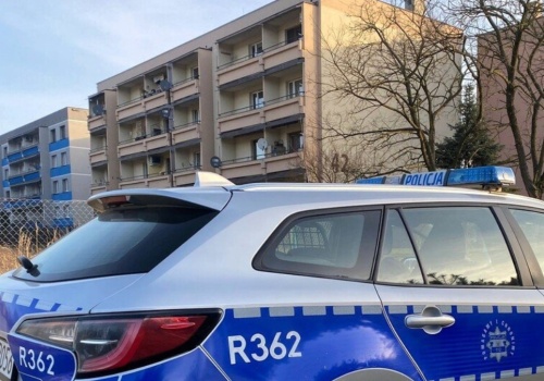 Cud na Śląsku. 4-latek wypadł z trzeciego piętra i prawie nic mu się nie stało