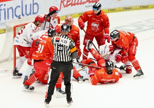 Skromne zwycięstwo na początek. “Stalownicy” z pierwszym punktem w play-off | ZDJĘCIA