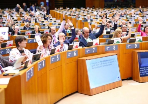 Komitet Regionów postuluje uproszczenie unijnych przepisów dot. zamówień publicznych