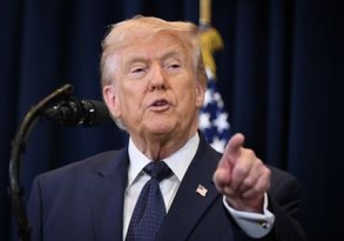 Czemu USA zatapiają irańskie statki? 