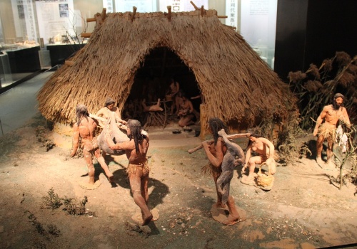 Kiedy powstały role płciowe? Nowe badania pokazują, jak wyglądały w czasach prehistorycznych