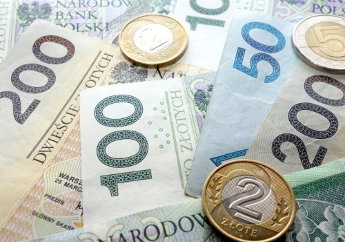 ZUS wysyła mu 2 grosze emerytury. Teraz podwyższy przelew o 370 zł