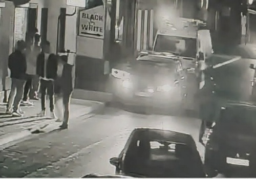 Nastolatek na hulajnodze zderzył się z samochodem