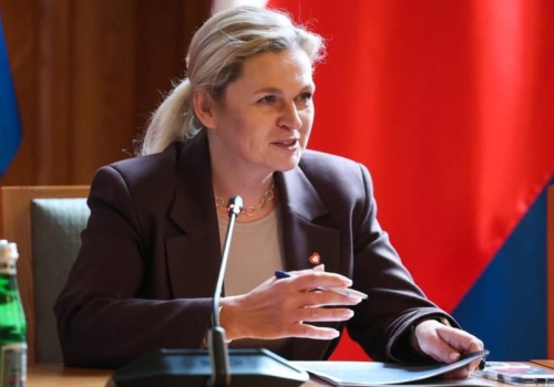 MEN odpowiada na obawy nauczycieli fizyki. Poszło o ucinanie liczby godzin lekcyjnych