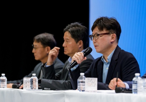 Samsung oddaje produkcję w ręce sztucznej inteligencji. Autonomiczne fabryki do 2030 roku