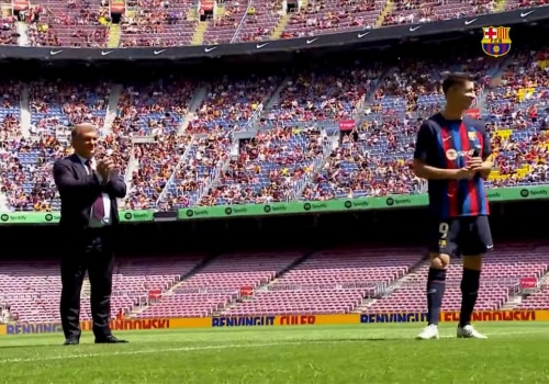 Hiszpanie piszą o Lewandowskim i Laporcie. 