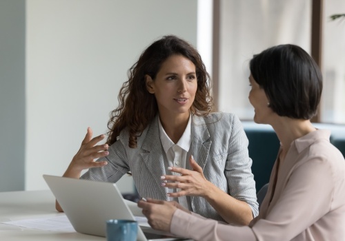 Jesteś katem, zbawcą czy ofiarą? Dlaczego menedżerowie zajmują się cudzymi problemami. „Pracownik ma spokój, bo przerzucił » małpę« na plecy szefa”