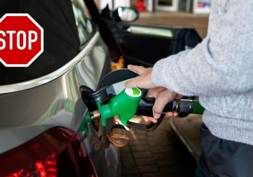 Pierwsze kraje w Europie to zrobiły. Limity cen paliwa już wchodzą w życie