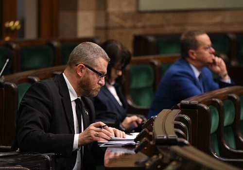 Trochę Władysław Gomułka, trochę Szczęsny Potocki. Grzegorz Braun głęboko wierzy, że służy Polsce