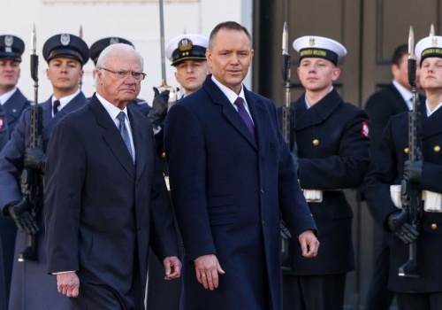 Wizyta króla Szwecji w Polsce: Nowe otwarcie relacji i raport o bezpieczeństwie Bałtyku