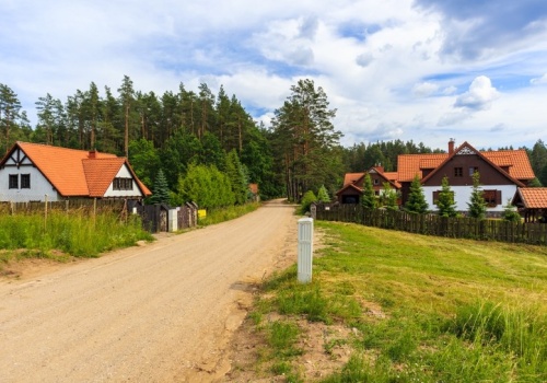 Nazwę tej wsi niełatwo zapamiętać. Jest najdłuższa w Polsce