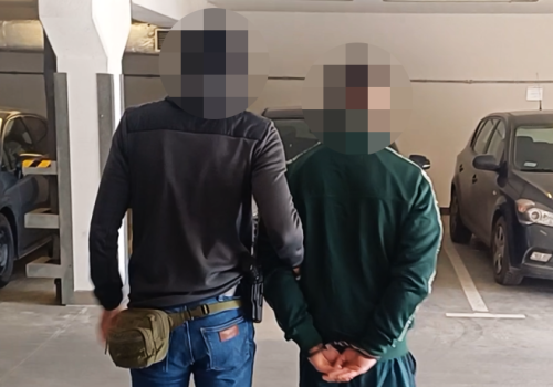 Mają drani! Porwanie, narkotyki i próba wyłudzenia kredytu. Trzech mężczyzn zatrzymanych w Nowym Sączu