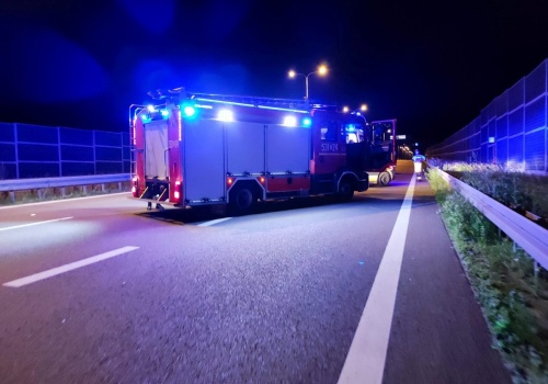 Po wypadku całkowicie zablokowana jest trasa S12. Wyznaczono objazdy