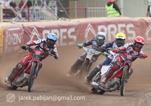 Żużel. Kto opuści Polonię? Mówi kiedy będzie decyzja