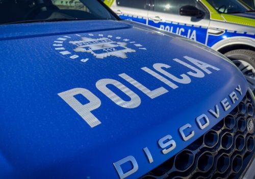 Niepokojące zdarzenie w Czarnocinie. Obcy mężczyźni zajechali drogę dziecku