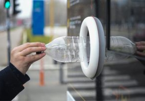 Chciał wyłudzić 50 groszy kaucji. Teraz grożą mu lata więzienia