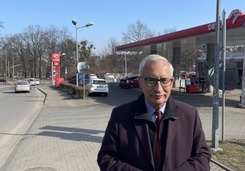 Prawo i Sprawiedliwość chce obniżenia podatku VAT i akcyzy na paliwo. Projekt ustawy trafi do Sejmu