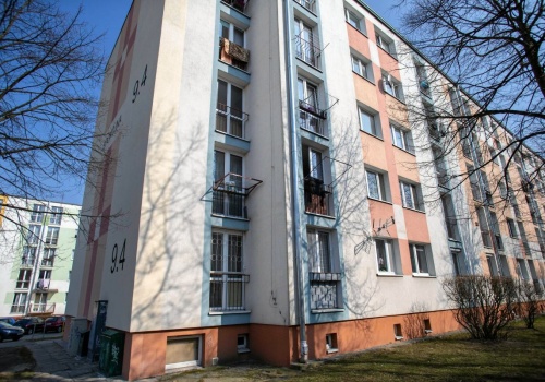 Nie wpuścisz do mieszkania? Nowe przepisy przewidują nawet 5000 zł kary. W grę wchodzi też policja