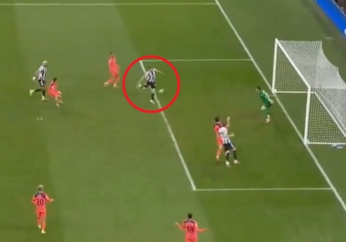 Obrona Barcelony istniała teoretycznie. Kibice Newcastle oszaleli z radości