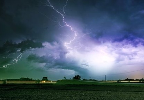 Ostrzeżenie przed tornadem i burzami