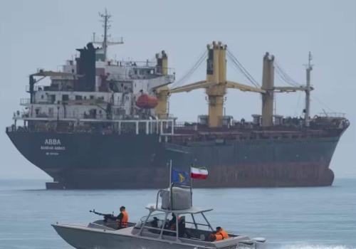 Iran rozmieszcza miny w Cieśninie Ormuz. Ropa w górę, Wall Street zawraca. Co się dzieje?