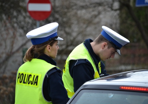 Akcja policji na terenie całego Krakowa. Sprawdzają kierowców i pasażerów
