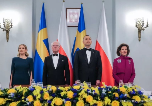 Nawroccy podjęli szwedzką parę królewską na obiedzie. Co podano do jedzenia? Wyciekło menu